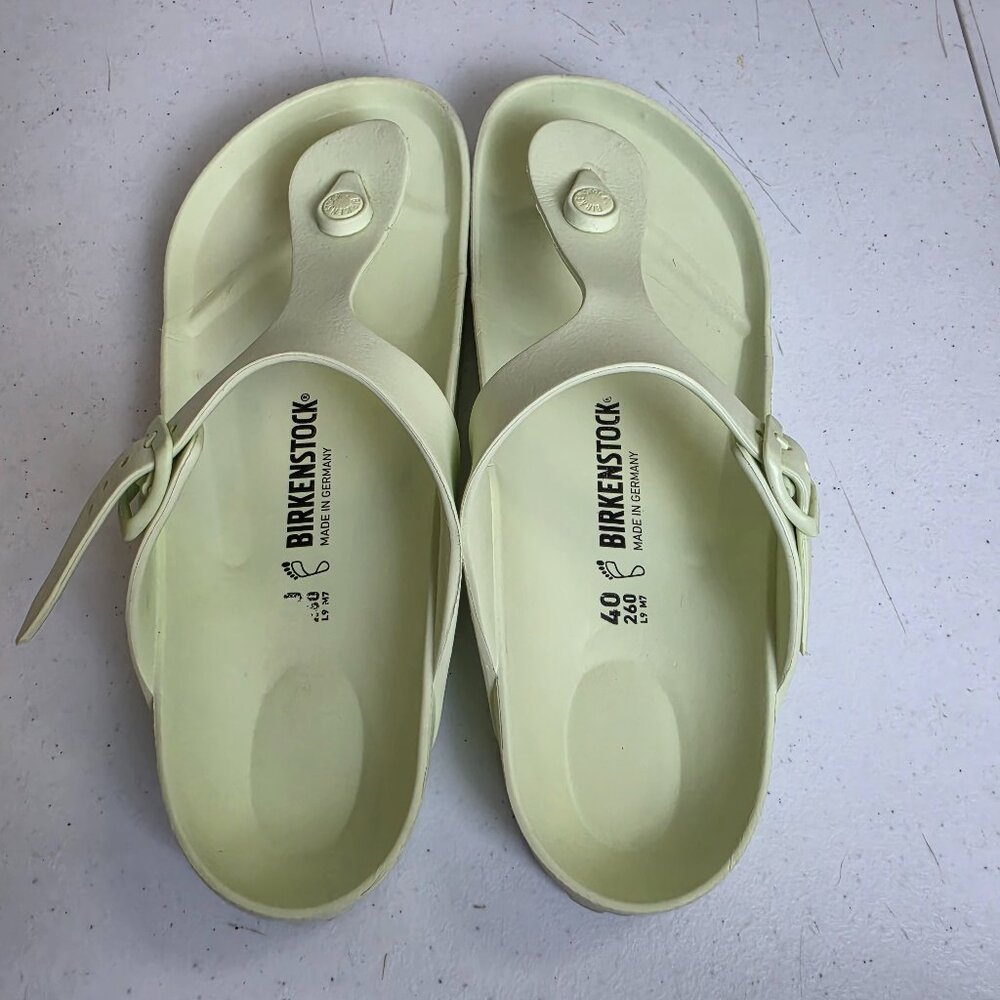 Birkenstock Gizeh Essentials EVA Thong Sandals Faded Lime Green Women's 9 (40)